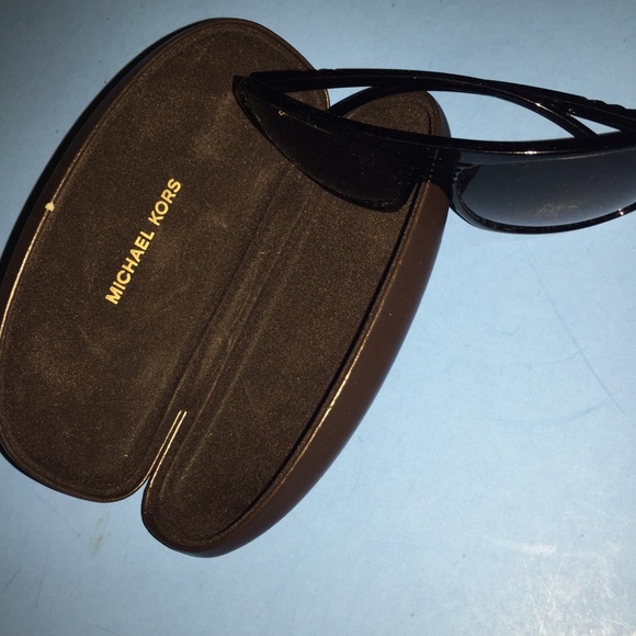 Michael Kors glass case - Picture 3 of 3